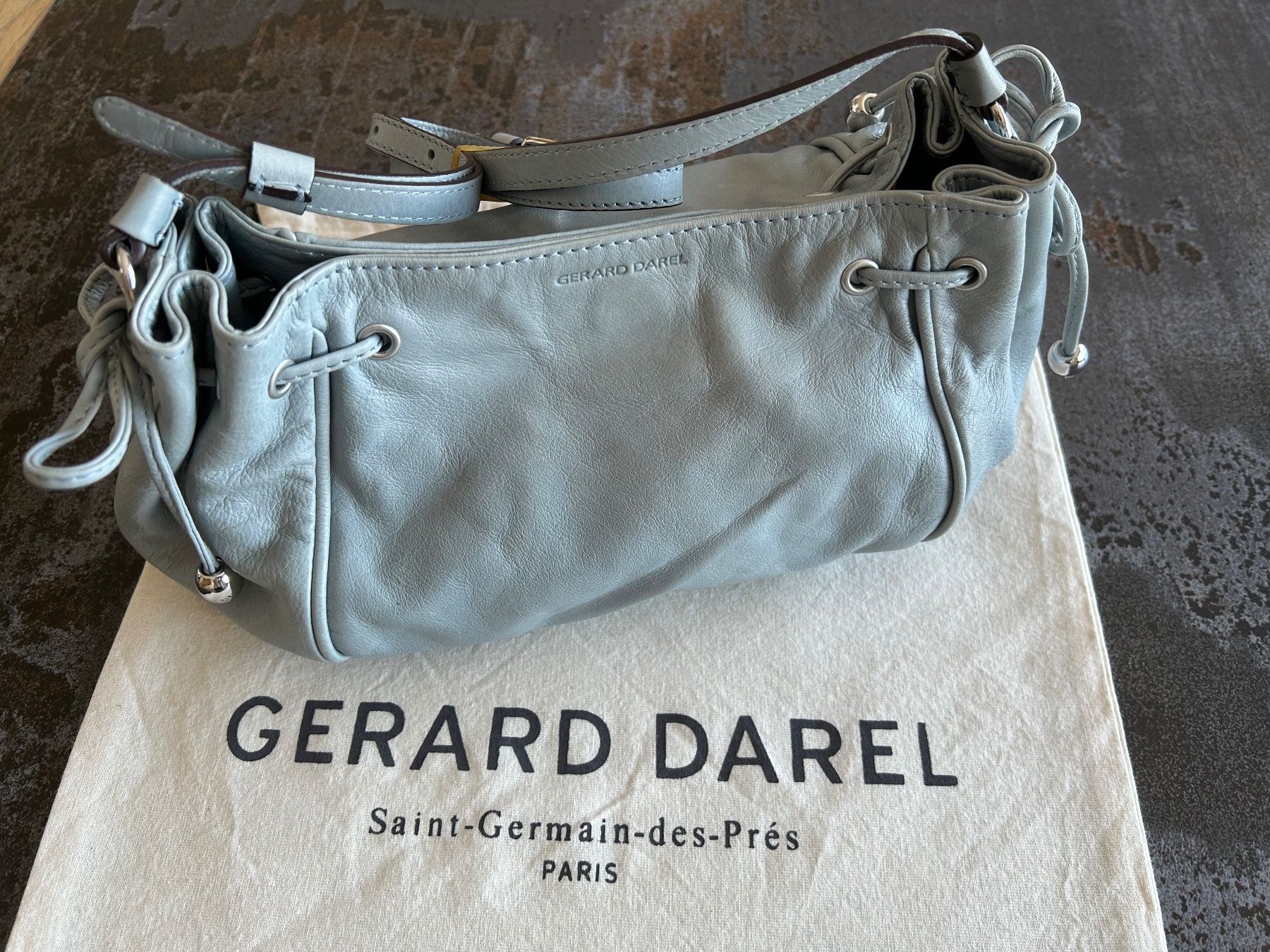 Gérard Darel Borse da donna: Sac à bandoulière Gérard Darel – Usato da Treyvaux venduto da etagne