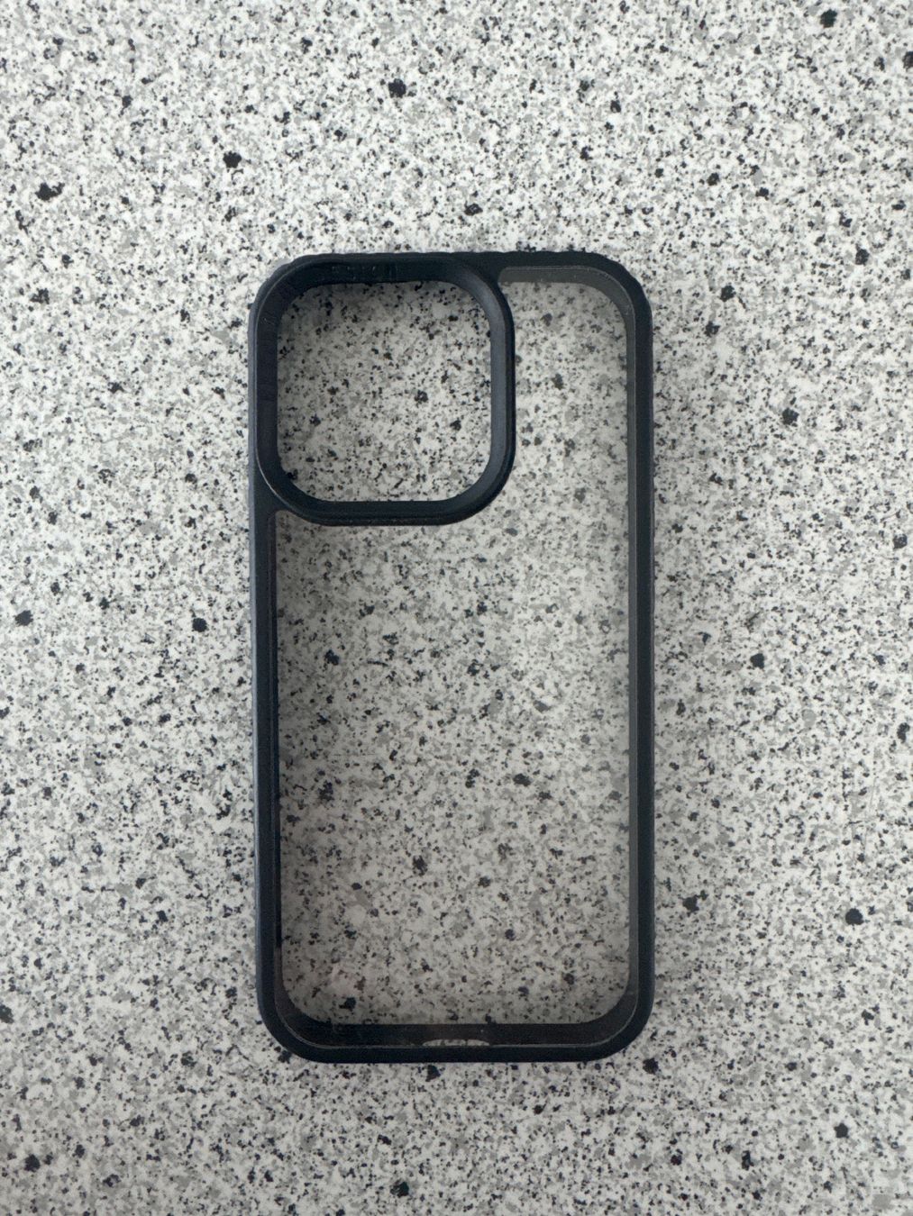Apple Cover & Protezioni schermo: Smartphone Schutzhülle iPhone 15 Pro – Usato da Zürich venduto da pamleano