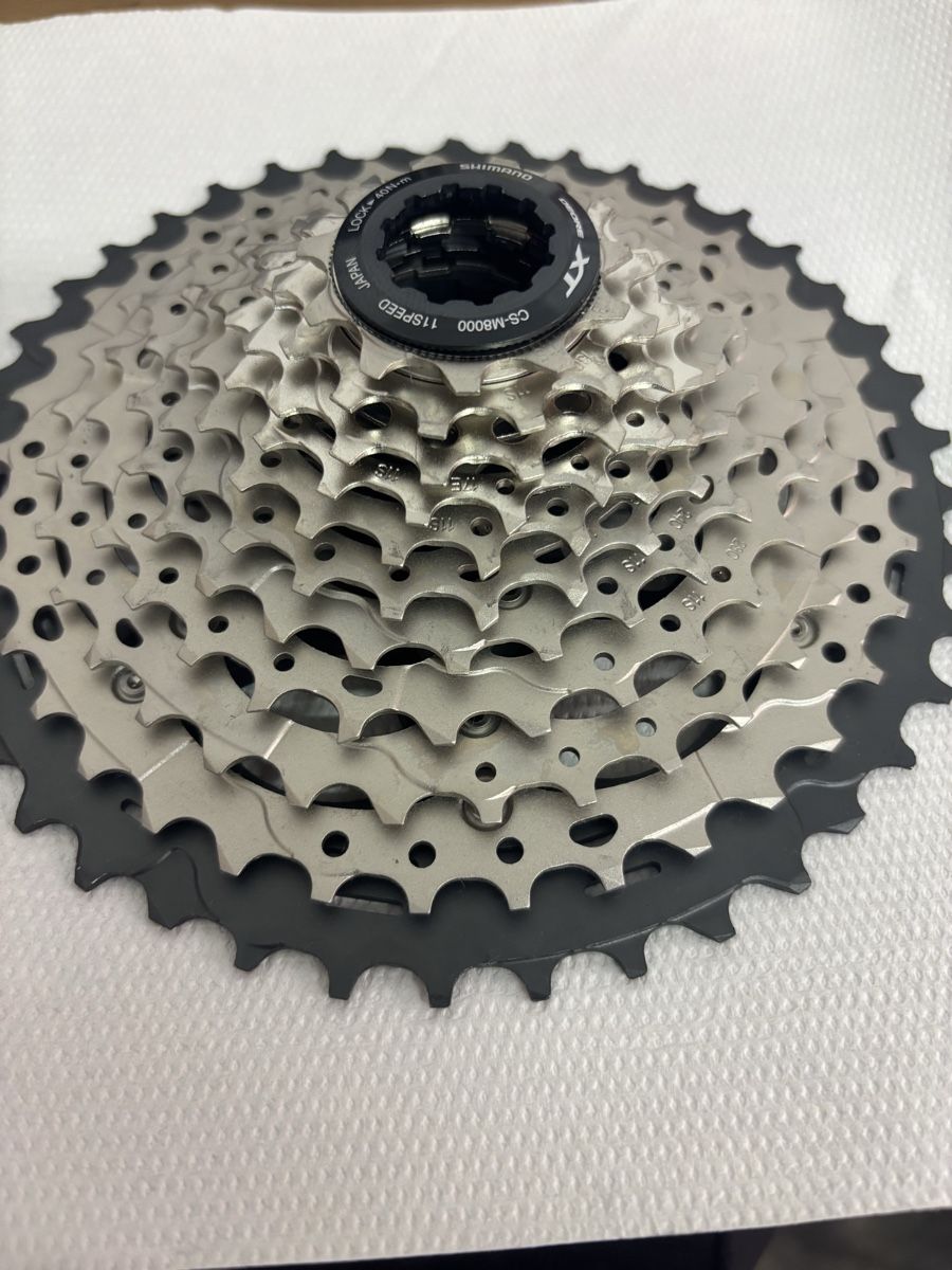 Shimano Pièces détachées: Kassette Shimano XT CS-M8000 11 Speed – Neuf (Voir description) à Luzern par sven1294 1