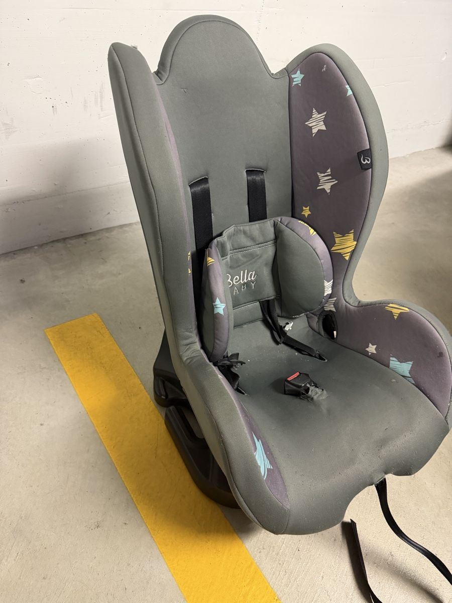 Sièges auto: Kindersitz  – D'occasion à Suhr par kov_sc2v 2