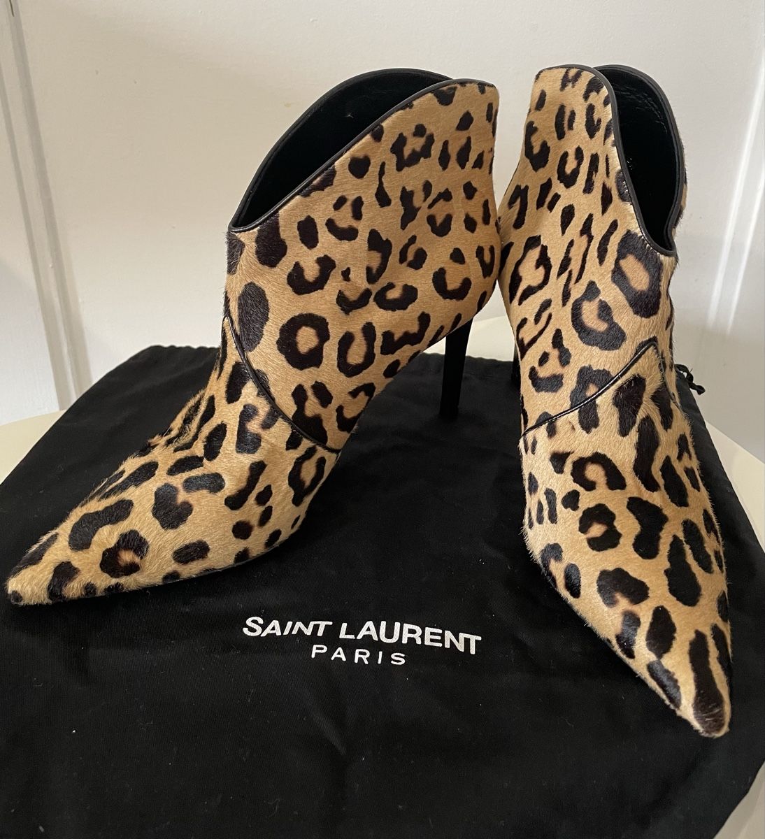 Saint Laurent Chaussures femmes: Stivaletti SAINT LAURENT 39.  – Neuf (Voir description) à Bellinzona par nat_j2w5