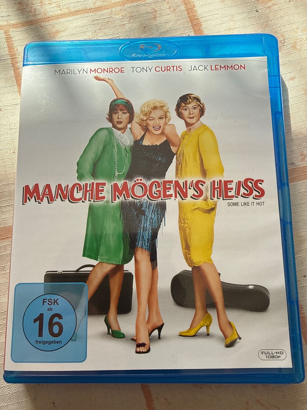 Tutti i DVDs: Manche Mögen's Heiss – Nuovo (secondo la descrizione) da Schaffhausen venduto da D-MAC