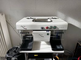Dental Poliereinheit mit Absaugung (integriert)