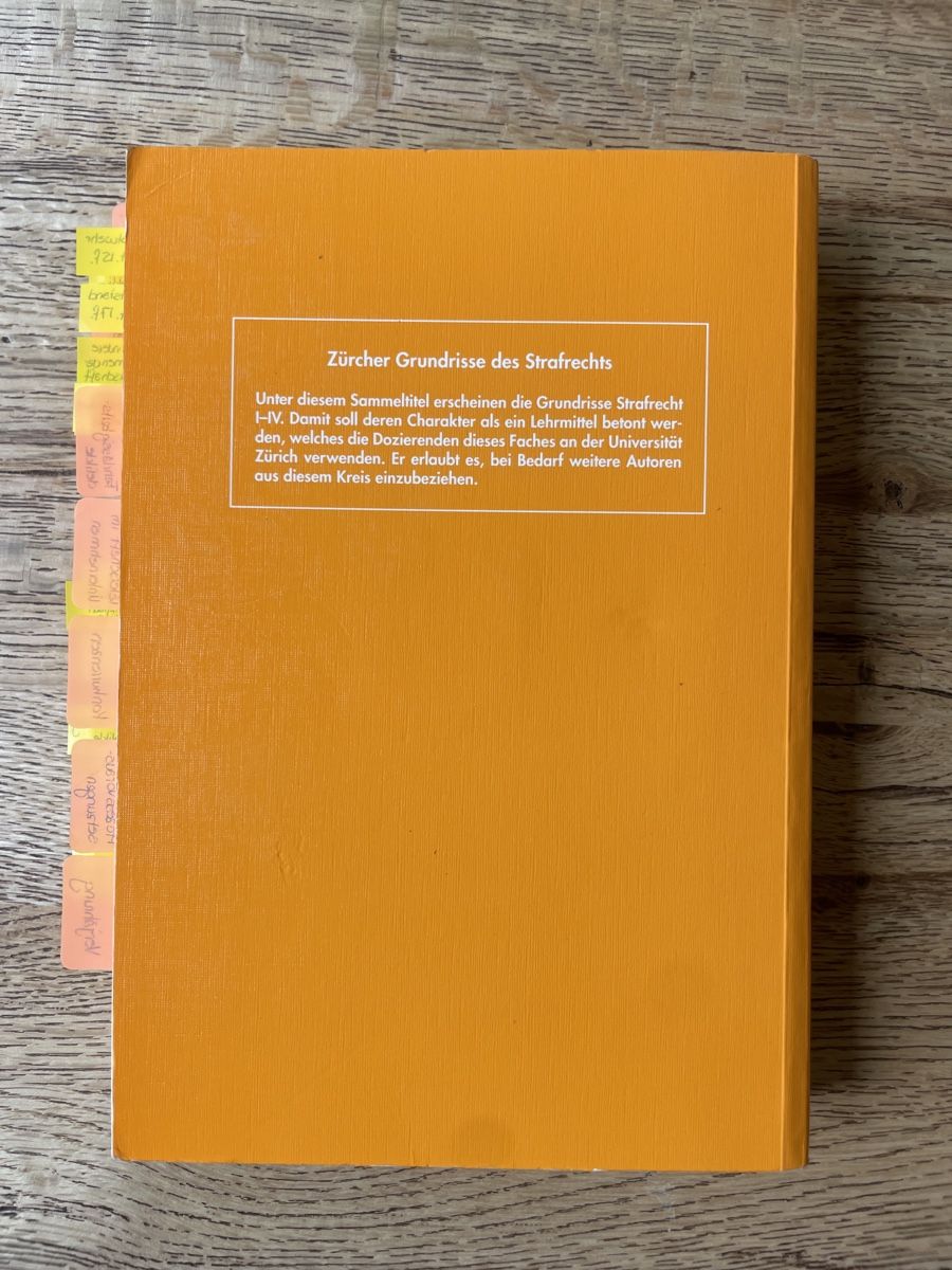 Libri: Strafrecht I - Juristisches Lehrbuch – Usato da Einsiedeln venduto da loubi02 1
