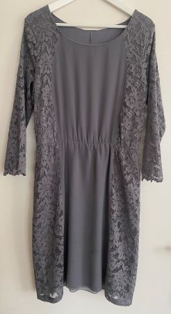 Spitzen-Kleid in Grau, Gr. L