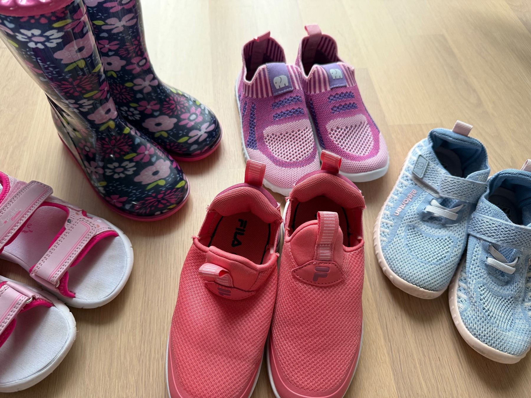 Elefanten Chaussures filles: Schuhpaket Grösse 27 – D'occasion à Bassersdorf par Agipsi 1