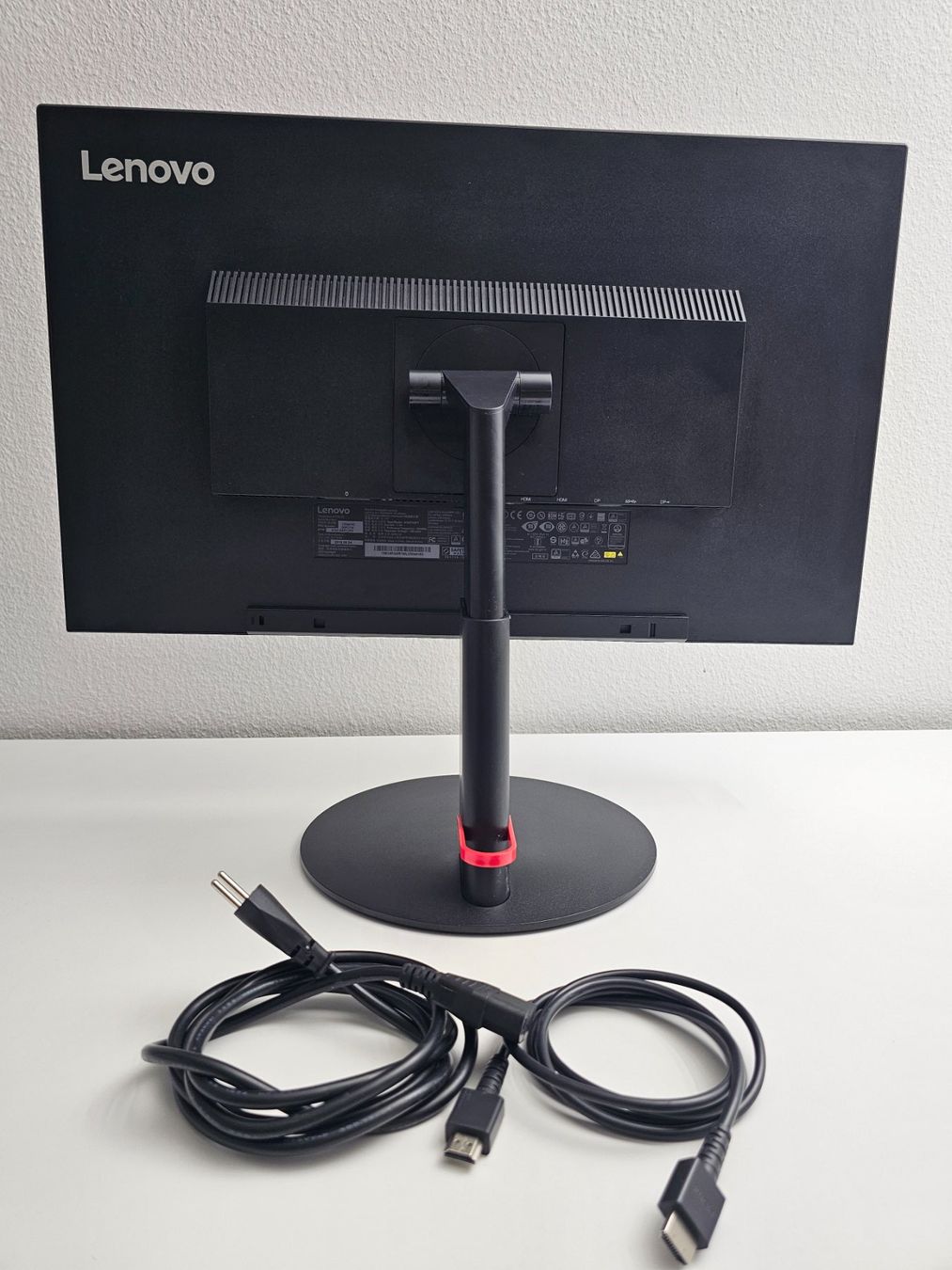 Lenovo Ecrans: Lenovo ThinkVision USB-C Monitor – Neuf (Voir description) à Wettingen par bestrox 4