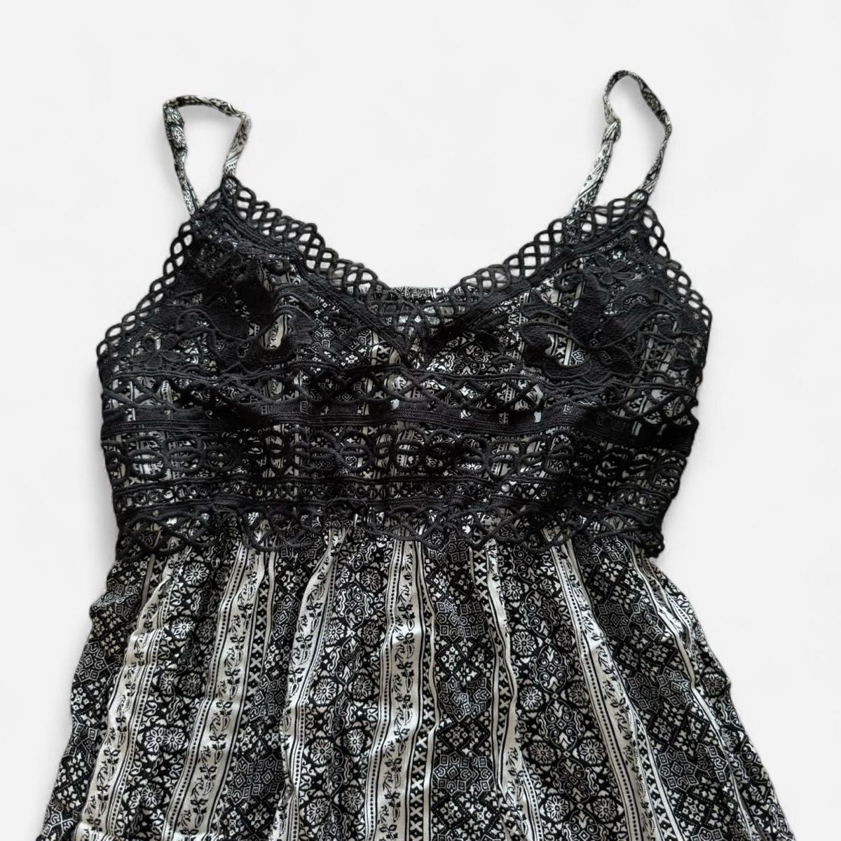 Vestiti: Black and white lace cami dress – Nuovo e nell'imballaggio originale da Basel venduto da 1moonstar 1