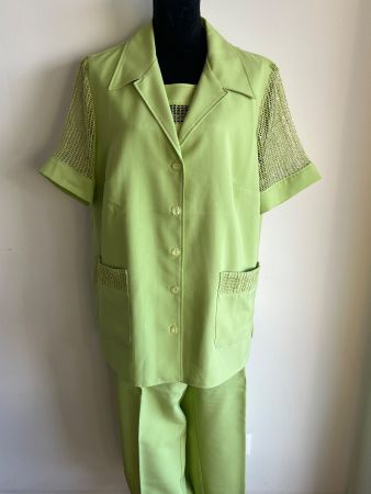 Sommerliches Damen Kostüm, Grösse 48, Grün, 3-teilig