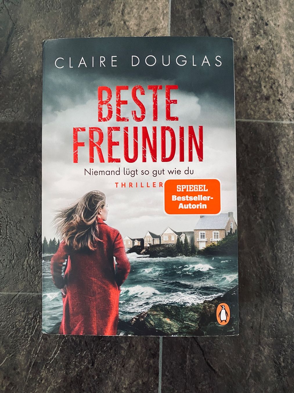 Libri: Thriller: Beste Freundin - Claire Douglas – Usato da Giswil venduto da aslae