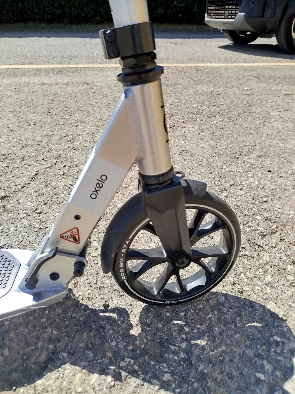Kickboard: Oxelo Scooter Silver 200mm Wheel Good Condition – Nuovo (secondo la descrizione) da Buchillon venduto da wil_9nc8 4