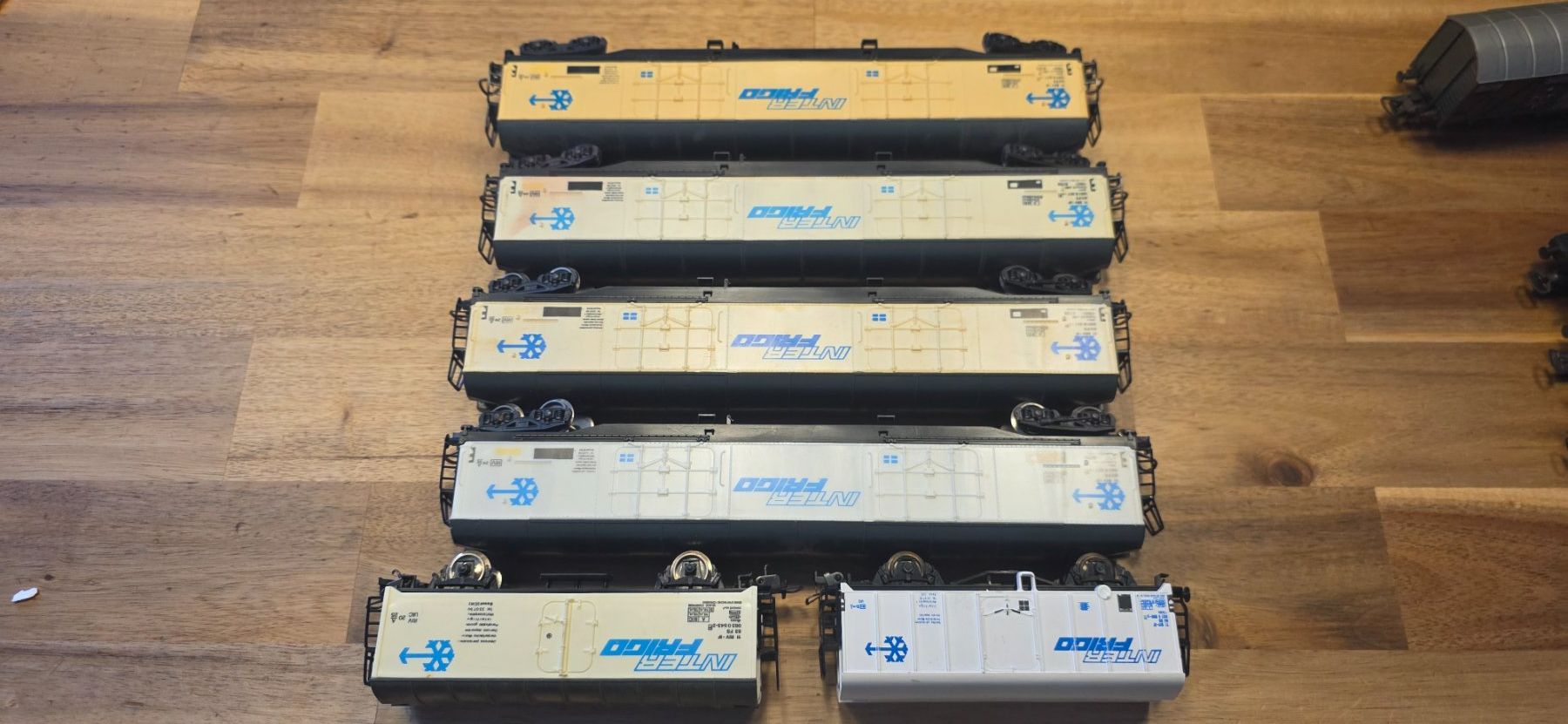 Lima Modellini di ferrovie: Modellbahn Waggons Interfrigo Set 6 Stk. gebraucht – Usato da Hochfelden venduto da Danizh0 2