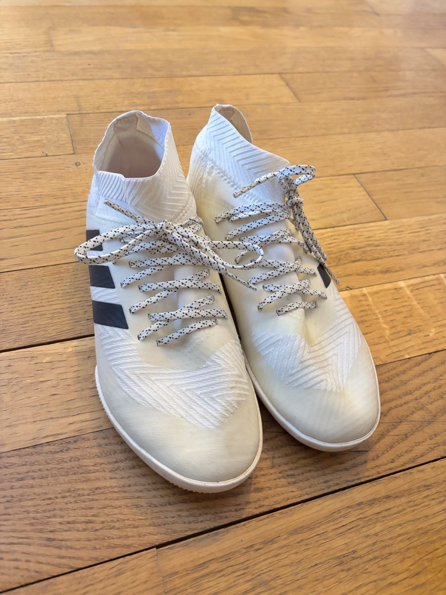 Adidas Scarpe da uomo: Adidas - Hallenschuhe – Usato da Wabern venduto da KurtMe33