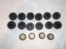 schwarze Lego Räder DM ca 30 + 24 mm  ( Set 795 )