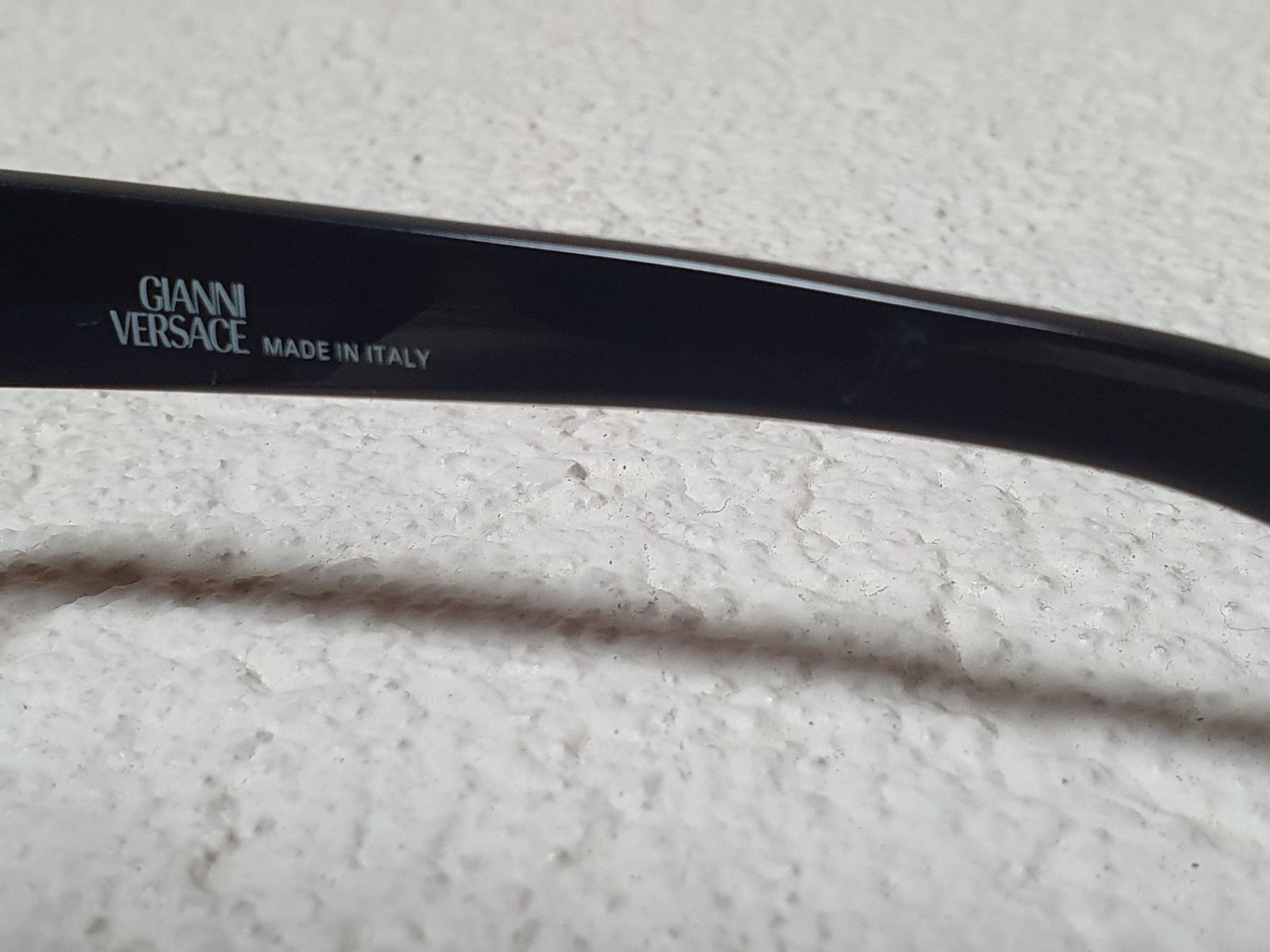 Versace Occhiali & Lenti: Schwarze Sonnenbrille Gianni Versace – Nuovo (secondo la descrizione) da Teufen AR venduto da pischa 4