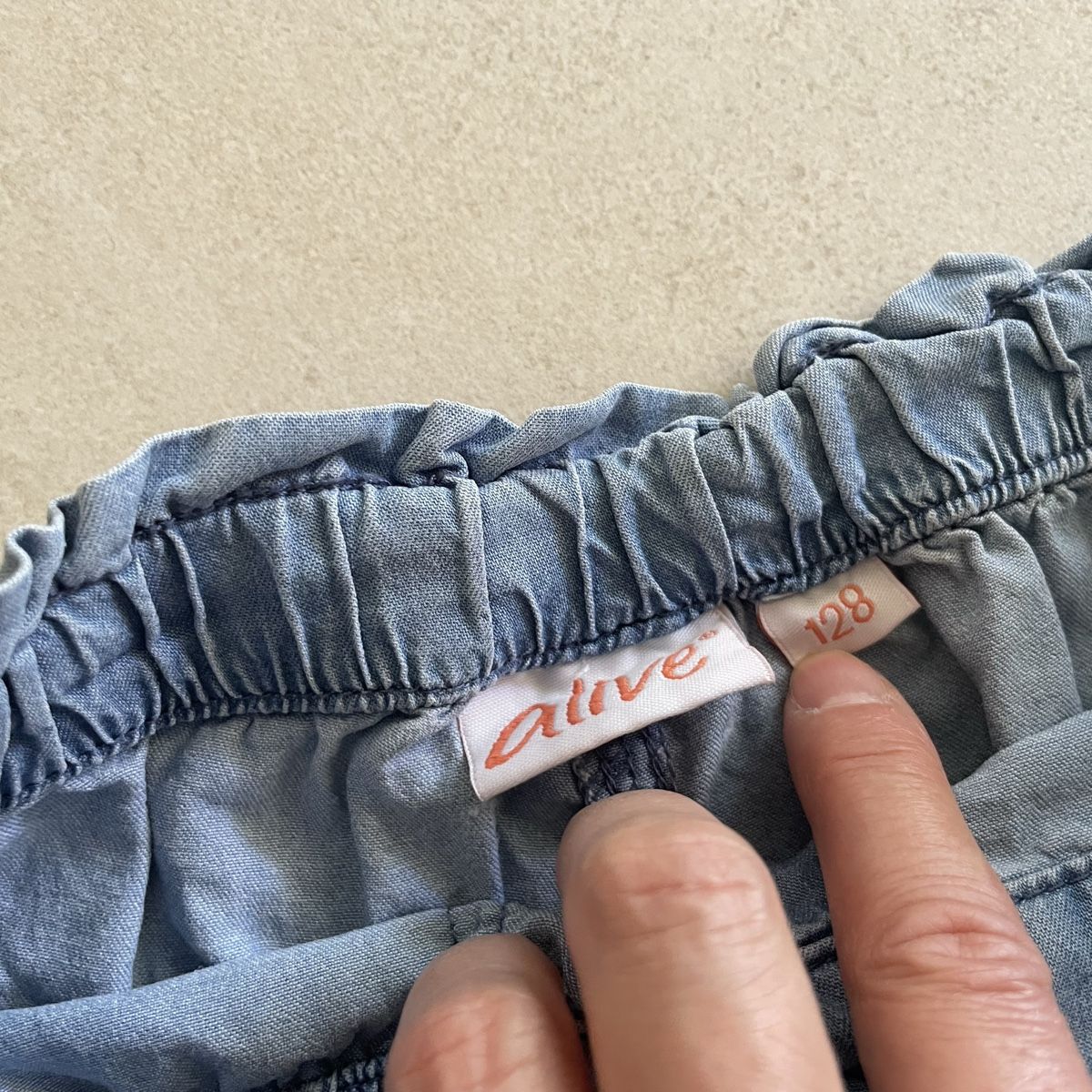 Pantaloni: Kurze Hosen 122/128  – Usato da Oetwil am See venduto da mar_t7ct 4