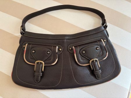 Neuwertige Burberry Handtasche, Leder, Schoko braun