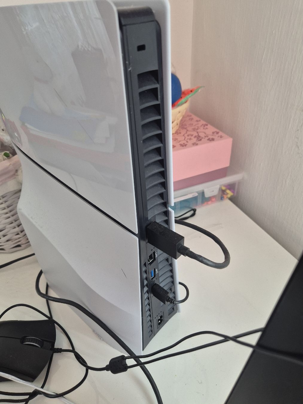 Sony Consoles: PS5 mit Controller und Headset – D'occasion à Wil SG par qer_ng9r 3