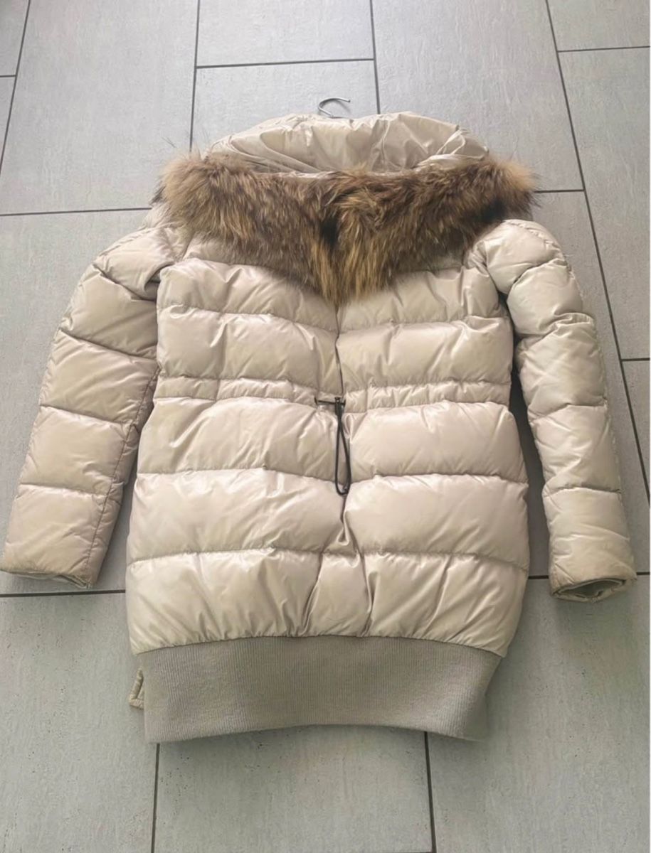 Moncler Giacche: Moncler Daunenjacke Damen – Nuovo (secondo la descrizione) da Chur venduto da dajan.17 1