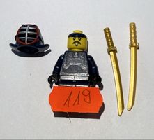 1 Stück LEGO Samurai Krieger Minifigur mit Zubehör.