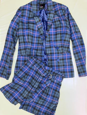 Blazer & Shorts mit Karomuster inkl. Oberteil, Grösse 34/36
