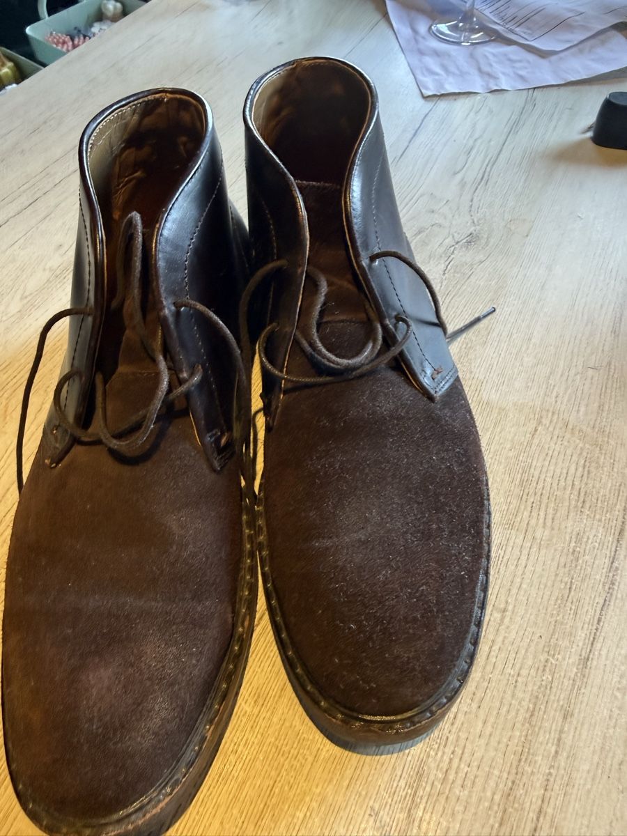 Massimo Dutti Scarpe da uomo: Ab 1 CHF: Massimo Dutti Boots (size 42) Brown Suede – Usato da Zürich venduto da CottleGuitar 1