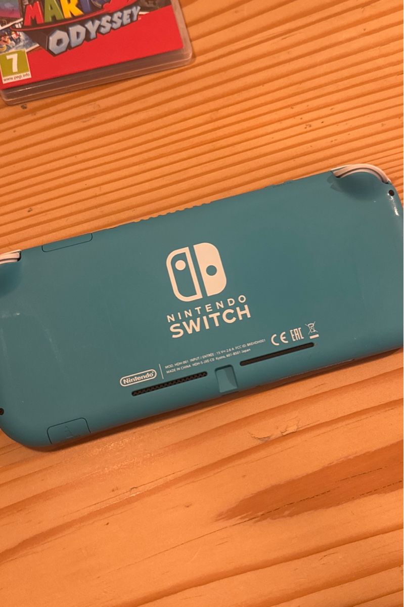 Nintendo Console: Nintendo Switch Lite türkis mit 3 Spielen – Usato da Zürich venduto da Schurty6 1