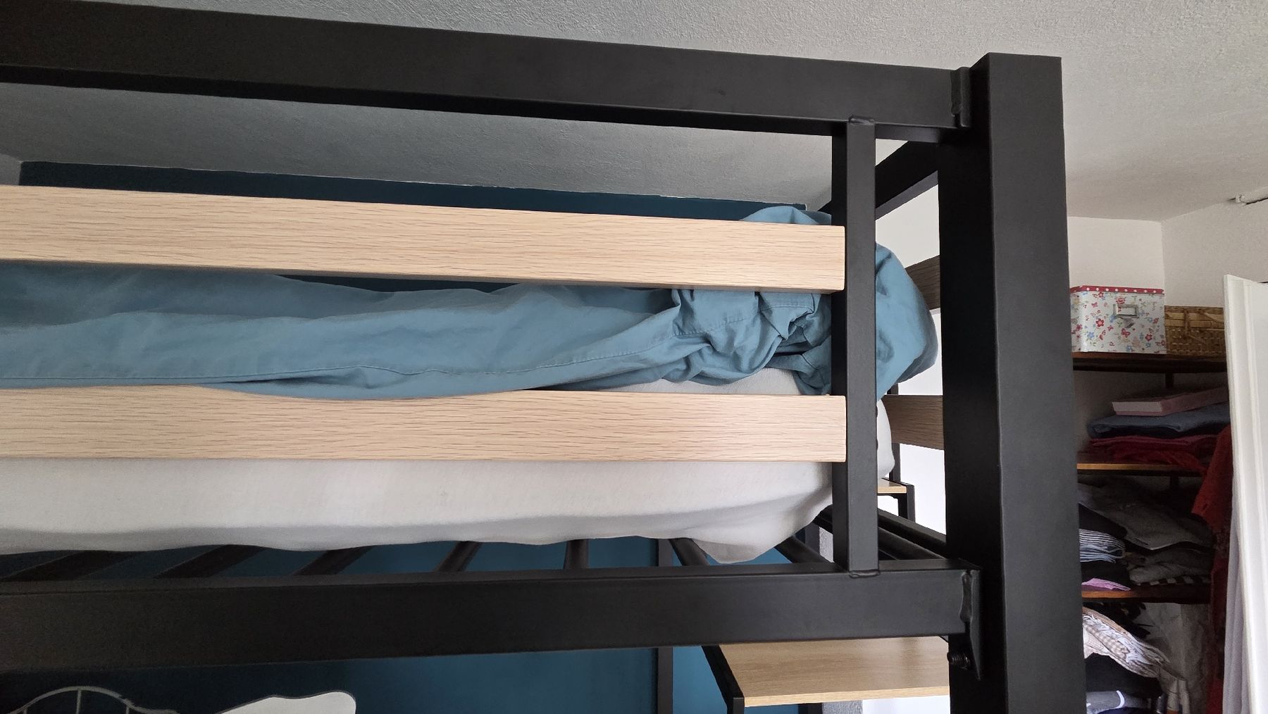 Lits: Hochbett mit Treppenaufgang – D'occasion à Winterthur par sandi99 2