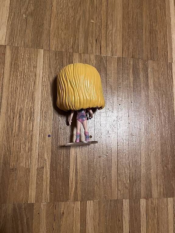 Tutte le decorazioni: 2 Taylor Swift Figuren – Nuovo (secondo la descrizione) da Zürich venduto da lia_szs8 1