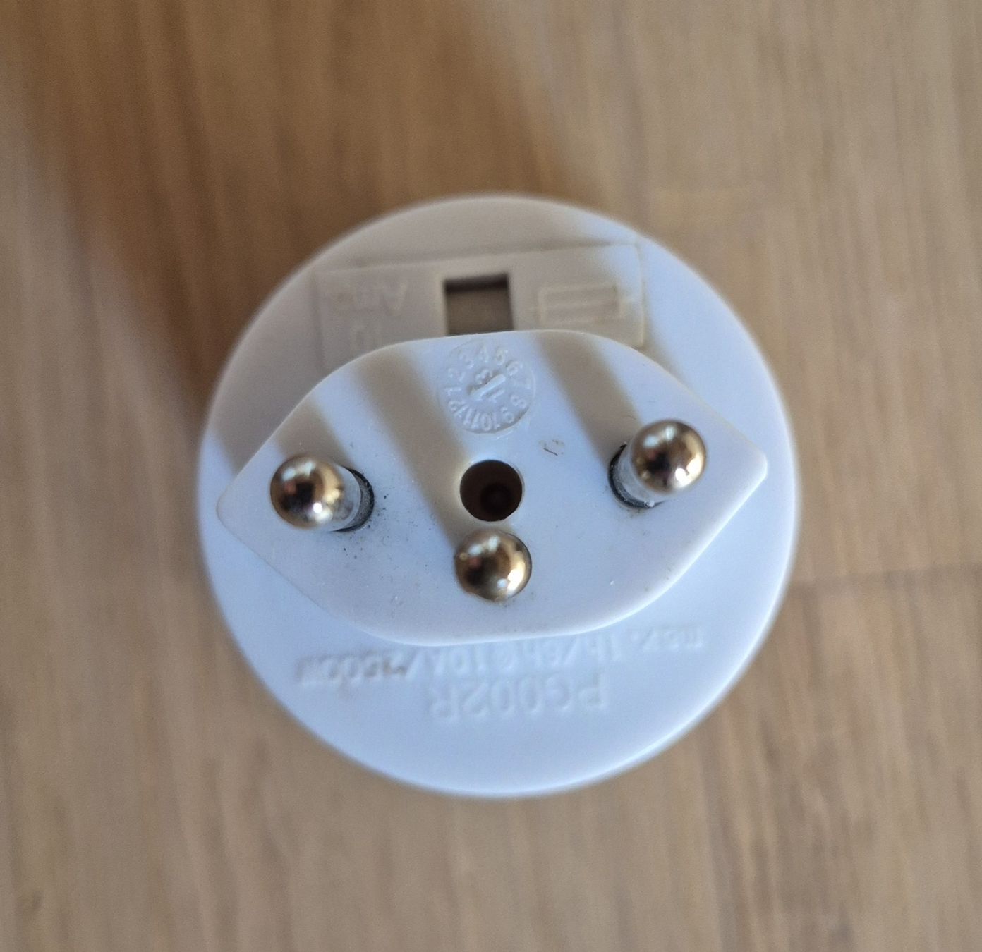 Lecteurs & Adaptateurs: Adapter Schuko (EU) -> Schweiz  – D'occasion à Volketswil par SwissAir86 2