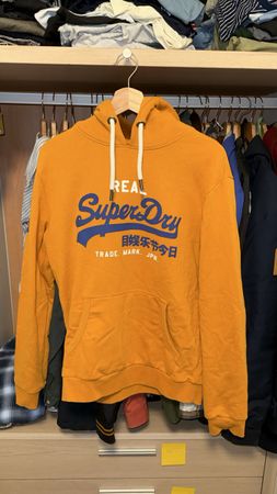 Sweat à capuche Superdry orange avec logo bleu – taille S