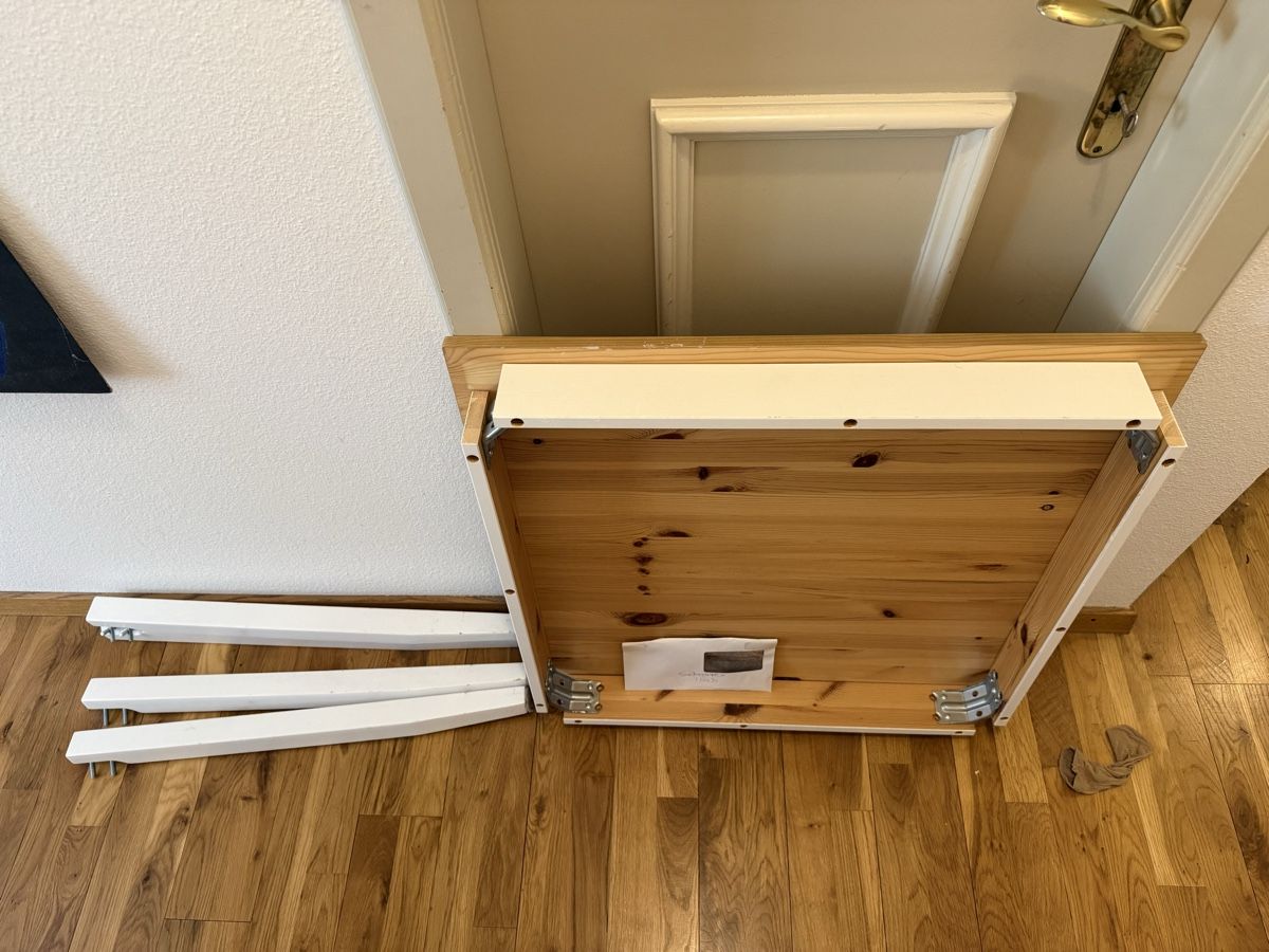 Tavoli: Kleiner quadratischer Tisch – Usato da Wil SG venduto da lil_rxm7 1