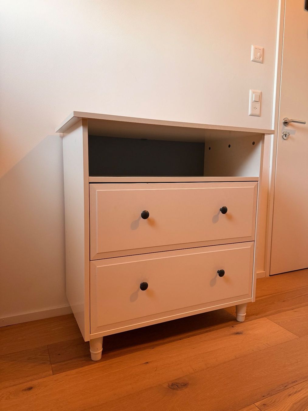 Ikea Cassettiere: IKEA Kommode (Hemnes - weiss) – Usato da Schwerzenbach venduto da tomschl