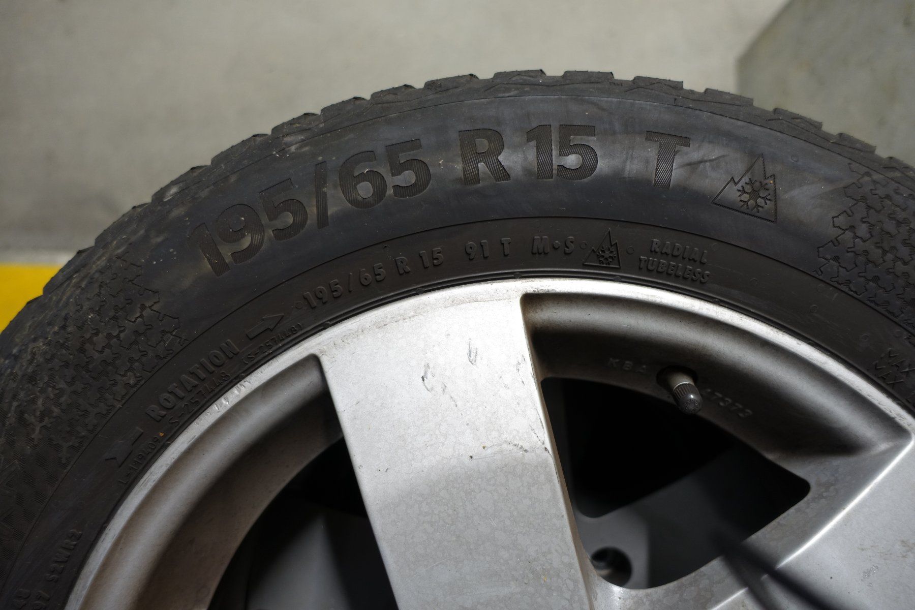 Gamaparts Pneumatici & Ruote complete: Winterkompletträder VW Golf VI – Usato da Zürich venduto da Makemake 3