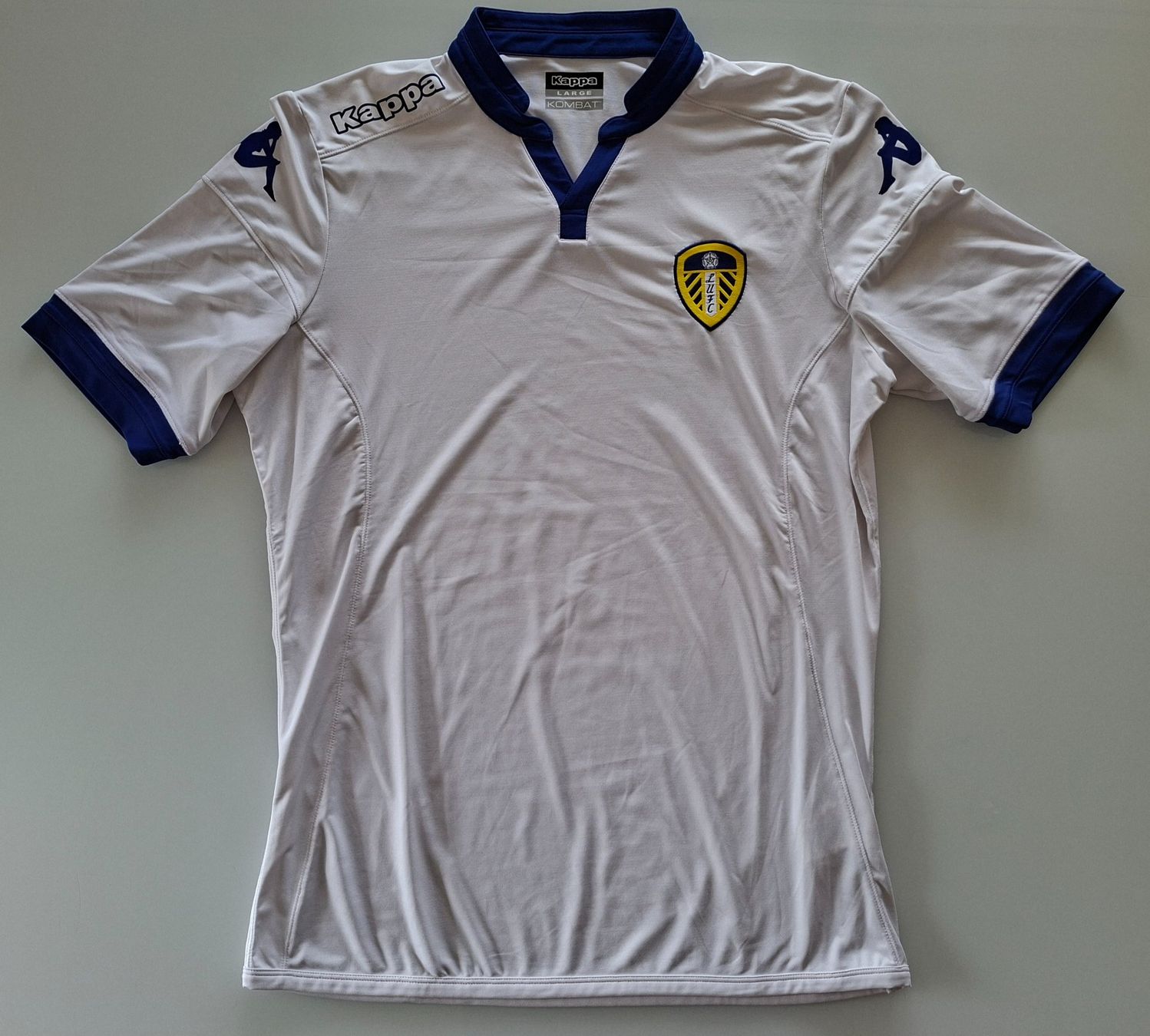 Kappa Leibchen & Hosen: Maillot Kappa Leeds United 2015-2016 – Gebraucht aus Signy von oli_sn9g