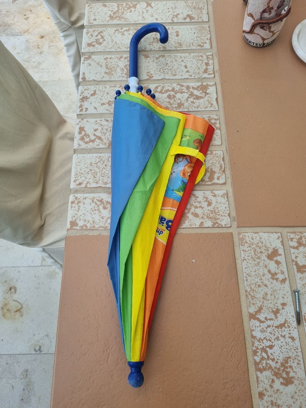 Altro per bambini: Kinder Regenbogen Regenschirm SauBär – Usato da Lengnau AG venduto da Endless 4