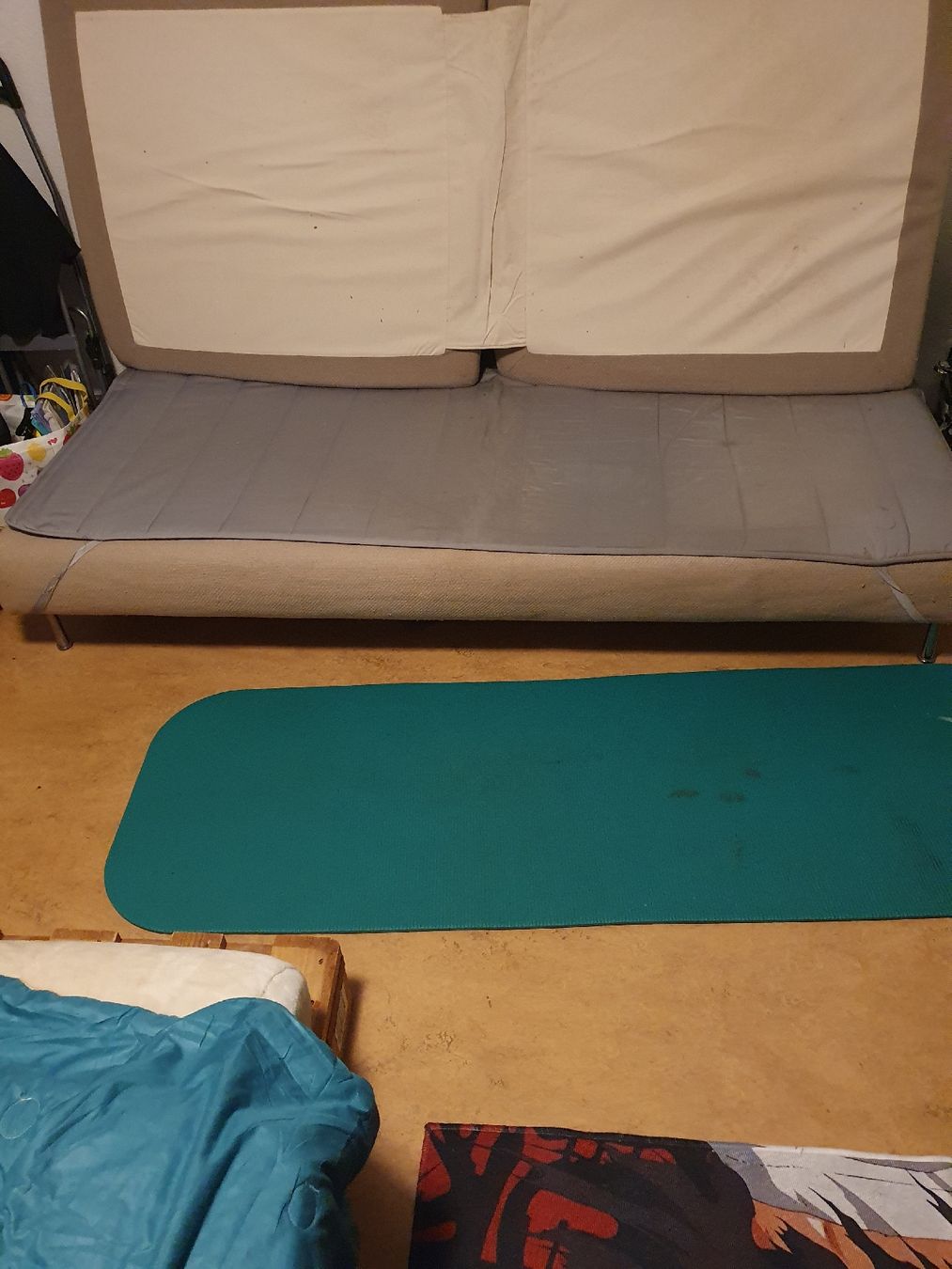 Divani: Sofa Ü10 Jahre alt – Usato da Kloten venduto da Tatsuya7777777 2