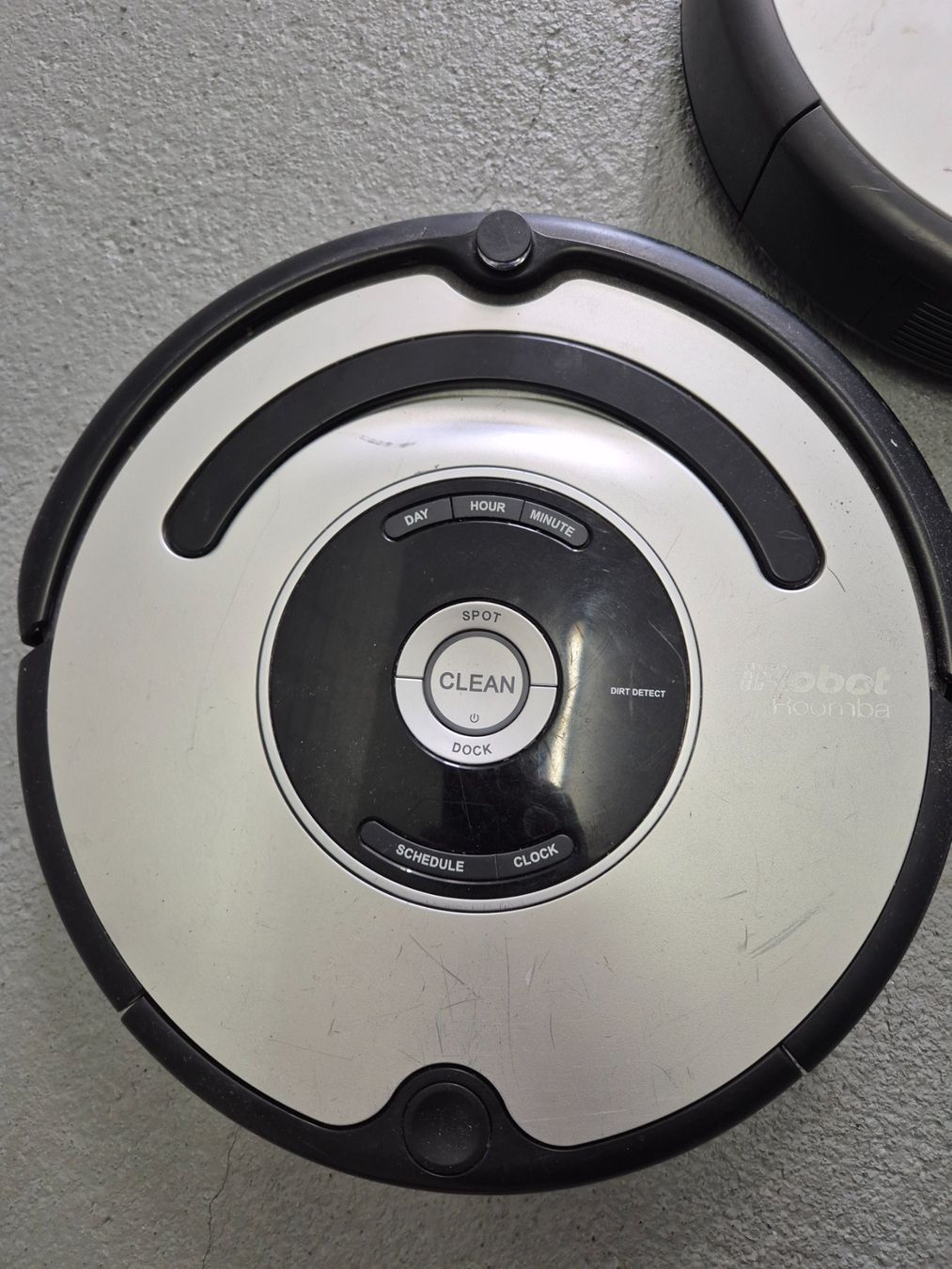 Irobot Aspirapolveri & Accessori: iRobot Roomba Staubsauger Roboter – Difettoso da Domat Ems venduto da tchnesa 2