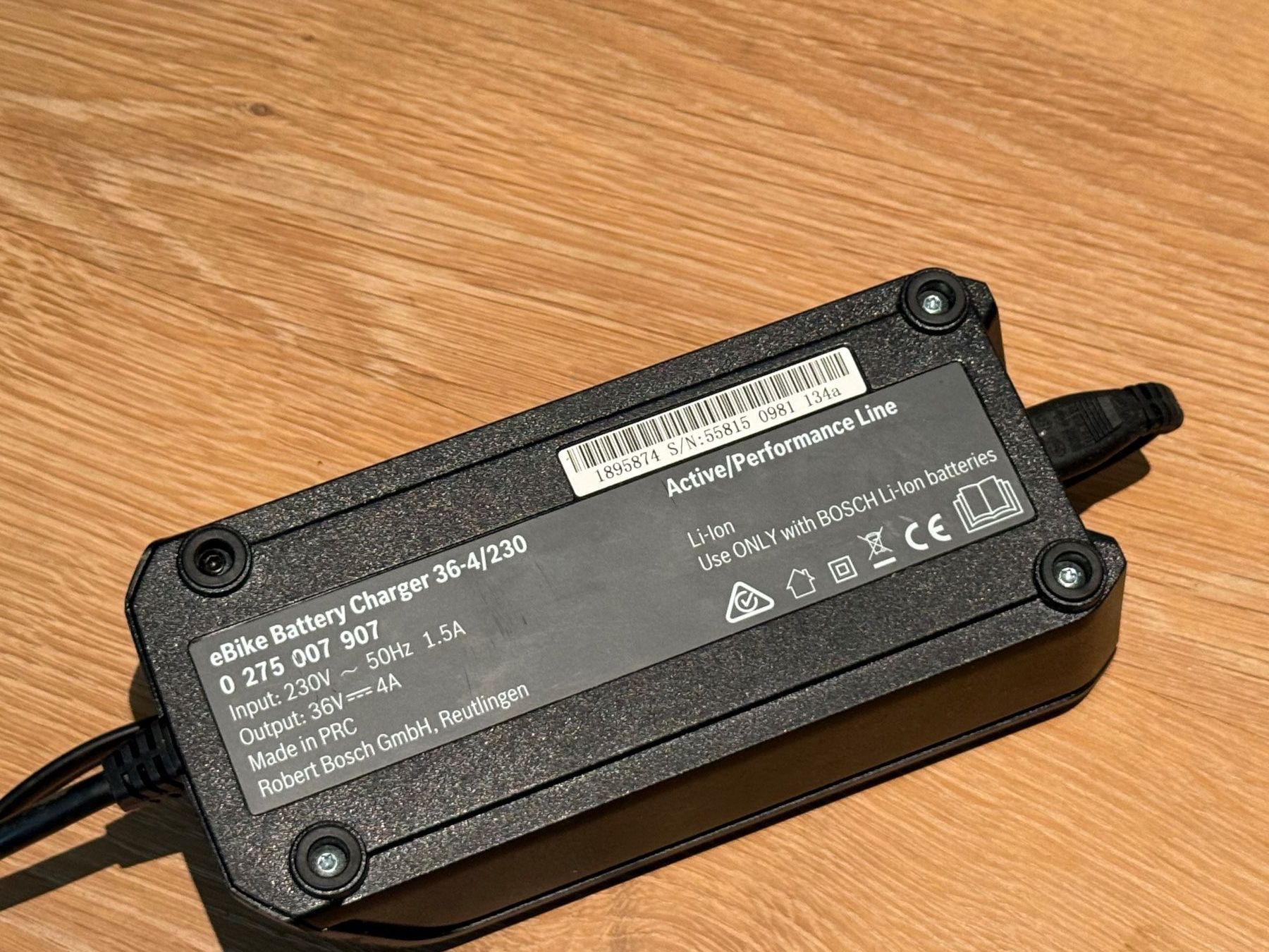Bosch Caricabatterie: Bosch eBike Ladegerät Active/Performance Line 36V 4A, top... – Usato da Stettlen venduto da Mephist001 1