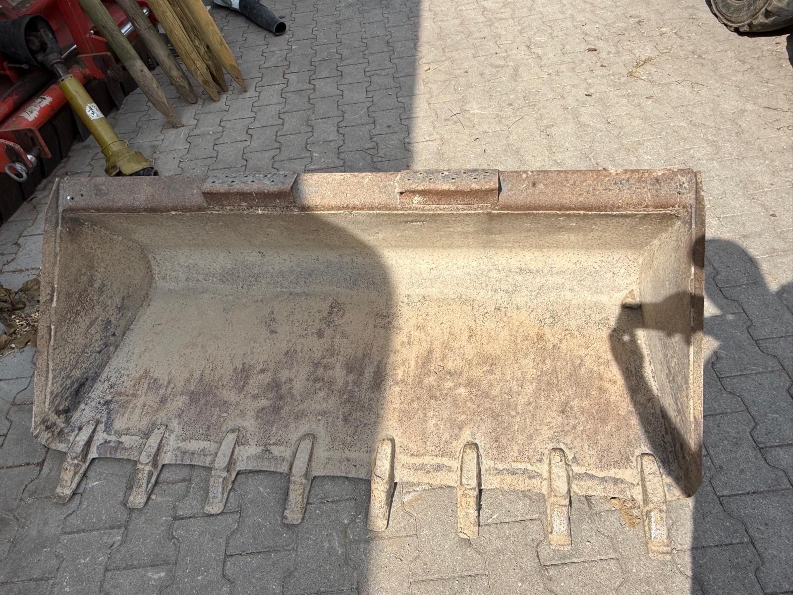 Hoflader: Hoflader (Mustang 342) – Gebraucht aus Aesch von Hirsch012 5