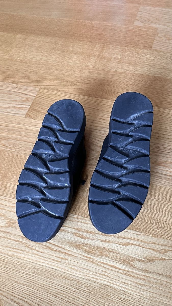 Ecco Scarpe da uomo: Sneaker Ecco Leder schwarz Grösse 37 – Nuovo (secondo la descrizione) da Bern venduto da WiederWert 1