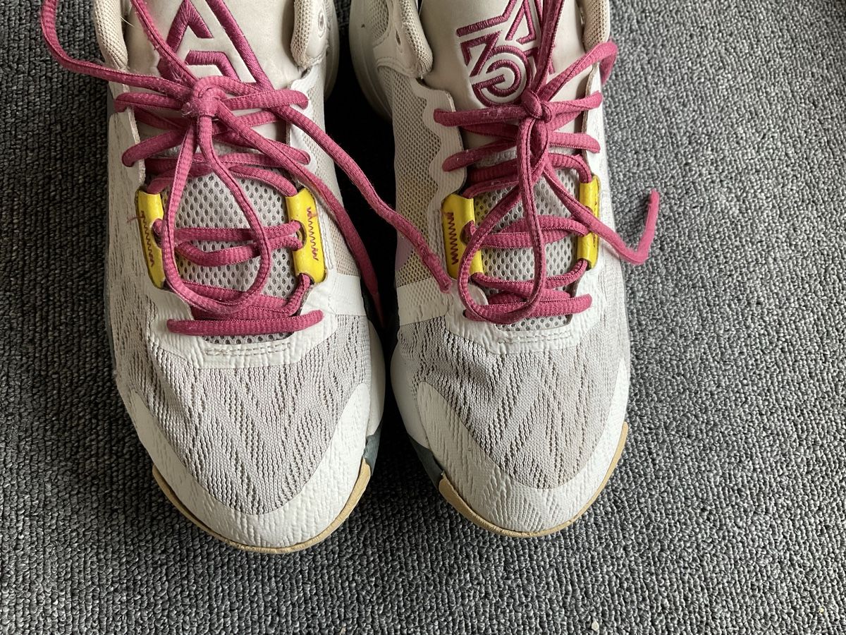 Nike Scarpe da uomo: Nike Giannis Immortality 2 unisexe taille 41 beige – Usato da Bulle venduto da Zaman66 6