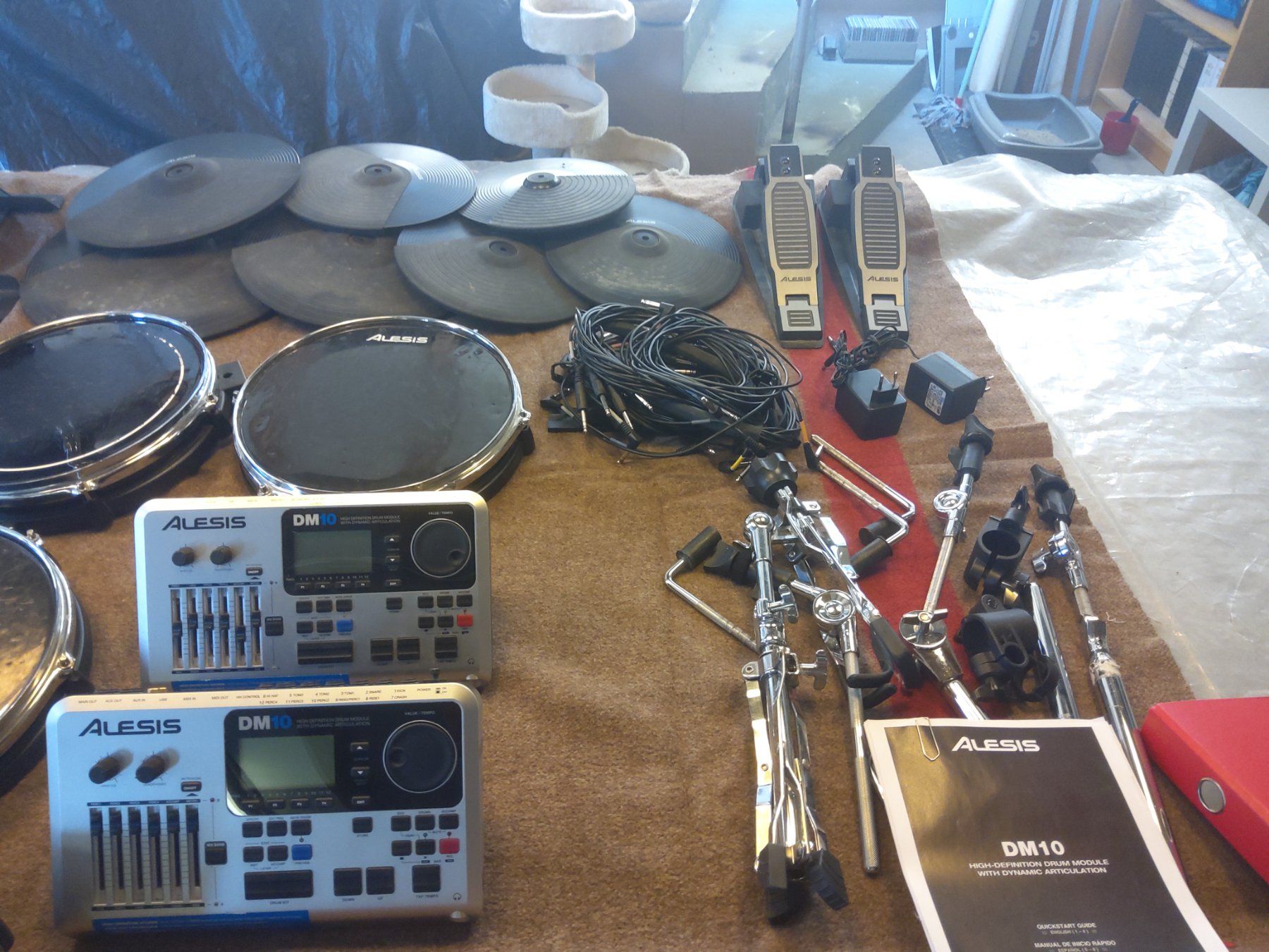 Alesis Strumenti musicali: E Drum Alesis DM10 Konvolut – Difettoso da Seengen venduto da Zippypuente 4