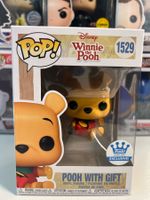 Funko POP! Disney Winnie l’Ourson - Pooh with Gift Limitée