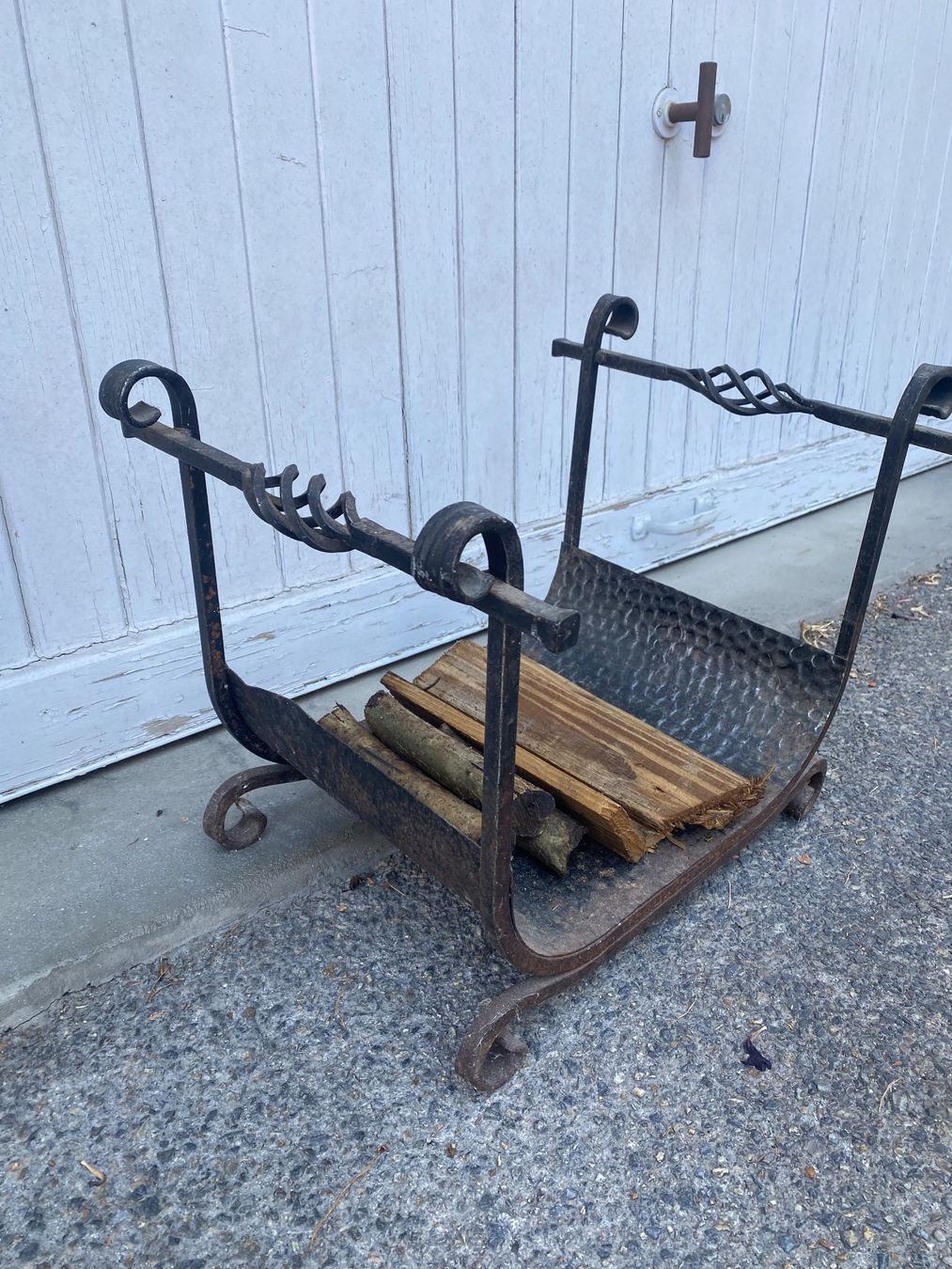 Articoli in legno: Porte bûches – Usato da Sion venduto da tit_65zf 2