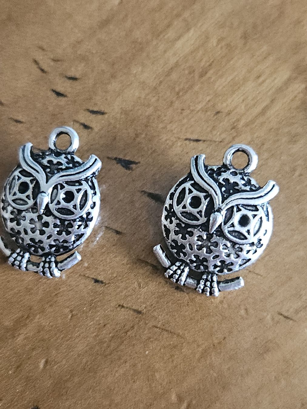 Perle (finte): 4 charms argent népalais – Nuovo e nell'imballaggio originale da Thônex venduto da lacomtessedesfees 1