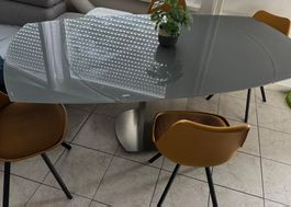 Tisch 6 Plätze ausziehbar bis zu 9