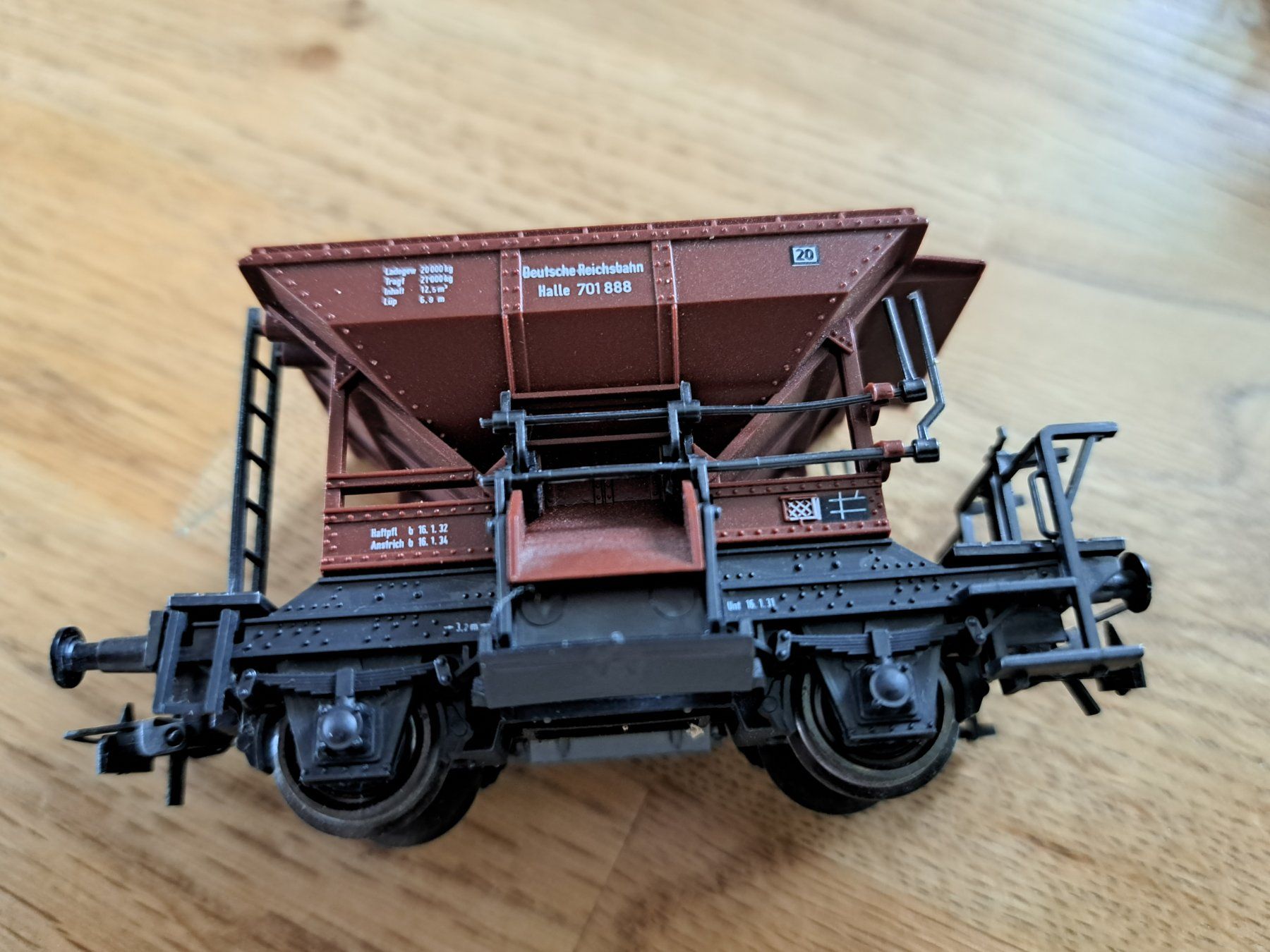 Roco Modellini di ferrovie: Schotterwagen – Usato da Bünzen venduto da Floh99