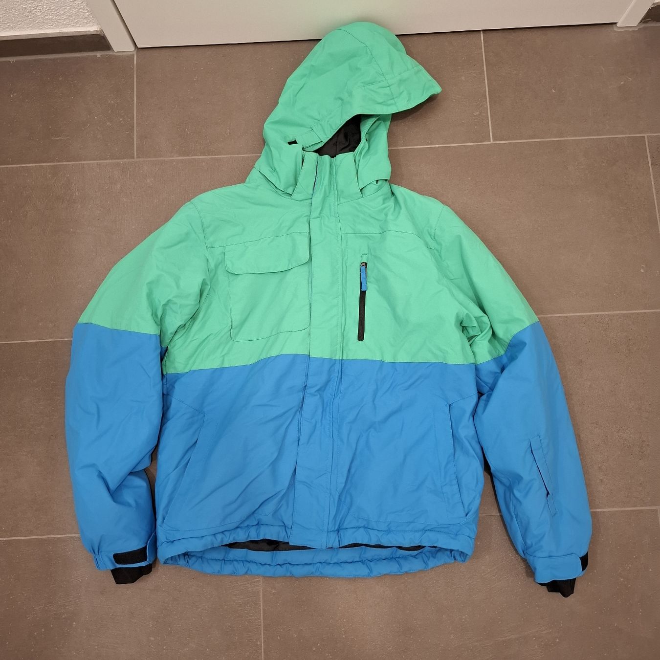 Manor Giacche & Cappotti: Jungen Skijacke Campus Grösse 152 – Usato da St. Gallen venduto da emi_nfh9