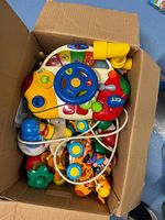 1 Karton von diversen Spielzeugen